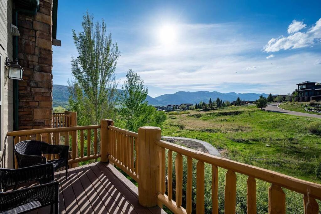 Bigfoots Alpine Retreat MH710By Powder Mtn Hot Tub view 4