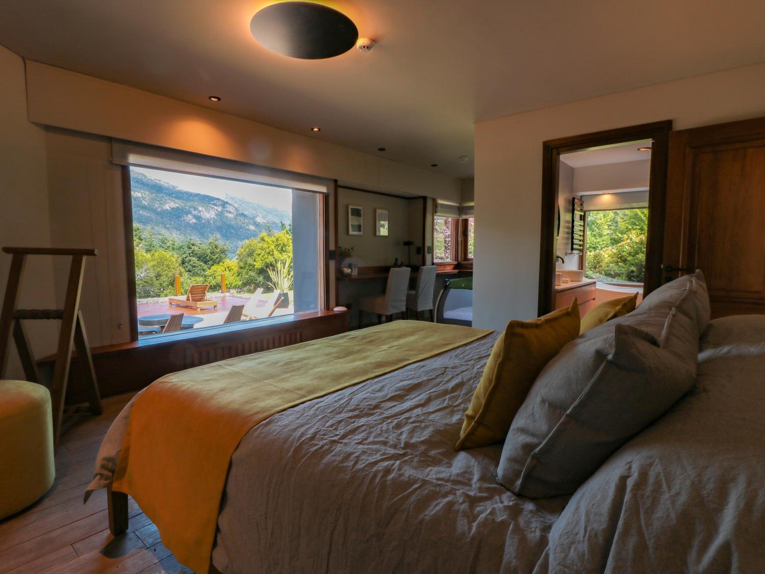 The Lakes & Mountains Bariloche