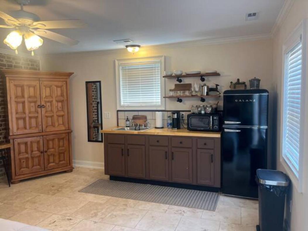 Wedgefield Bed & Breakfast