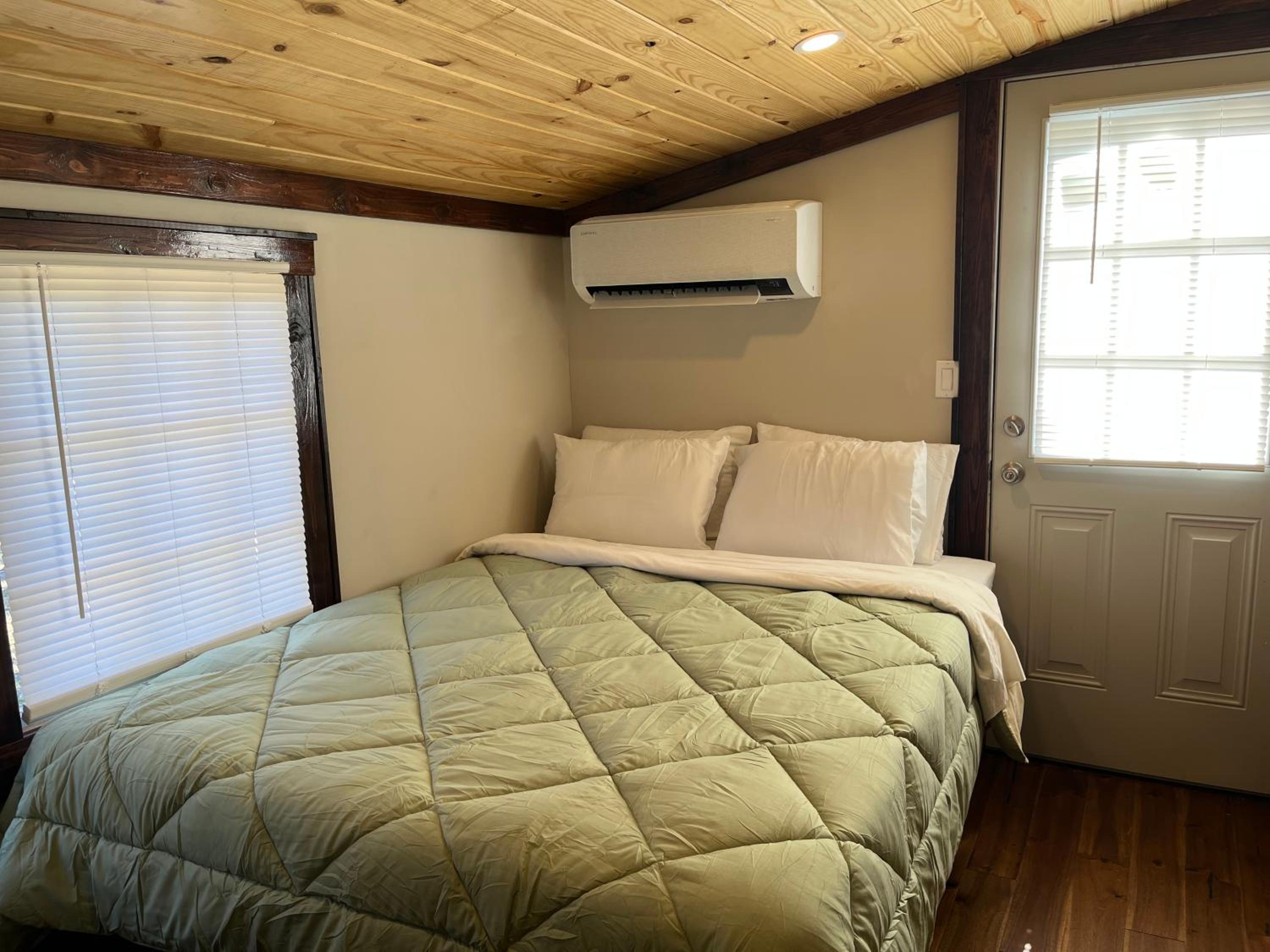 Wedgefield Bed & Breakfast