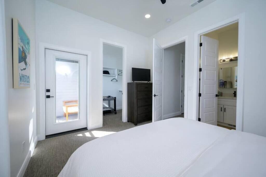 Alpine Deer Hideaway P88Ski LodgeHot Tub Retreat