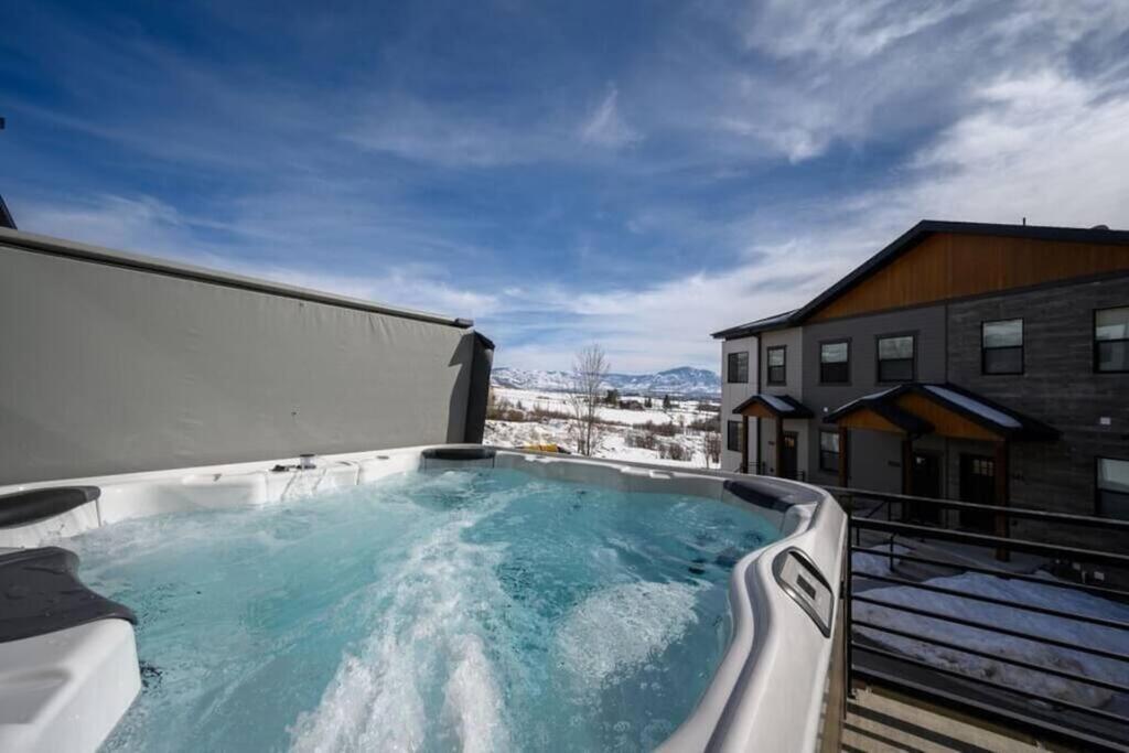 Alpine Deer Hideaway P88Ski LodgeHot Tub Retreat