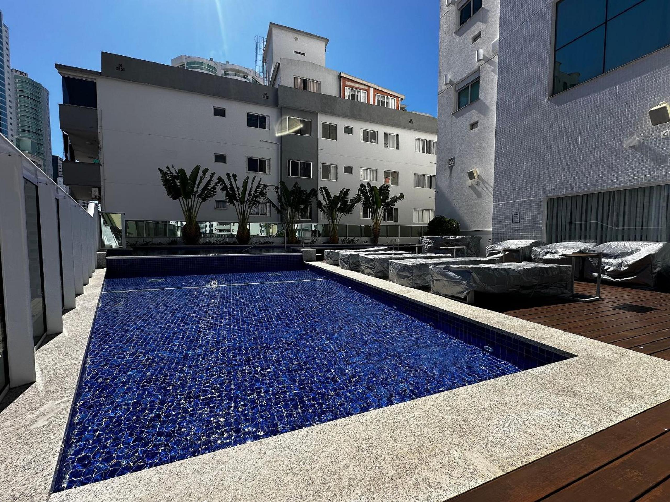 EL01- Jacuzzi Vista Mar| 4 Garagens| Piscina
