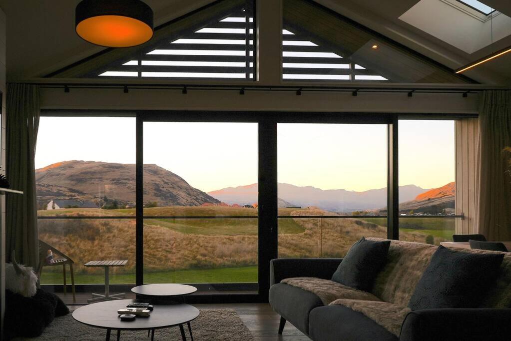 Kōhatu House - Jacks Point Remarkable Paradise view 2