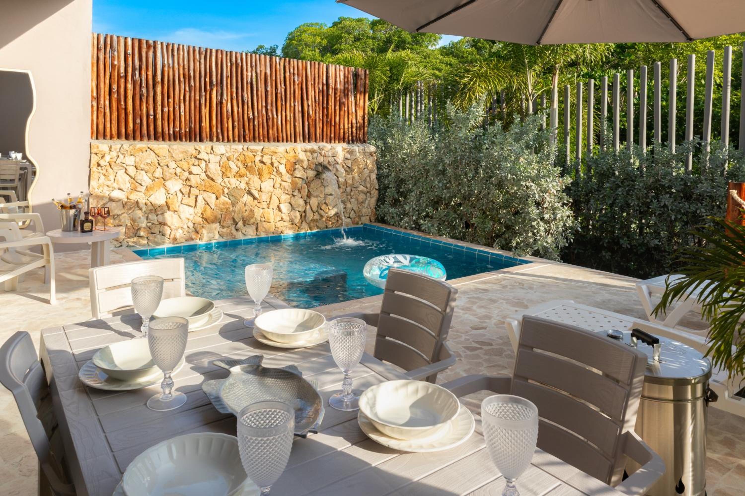 Villa con piscina privada en coveñas sucre