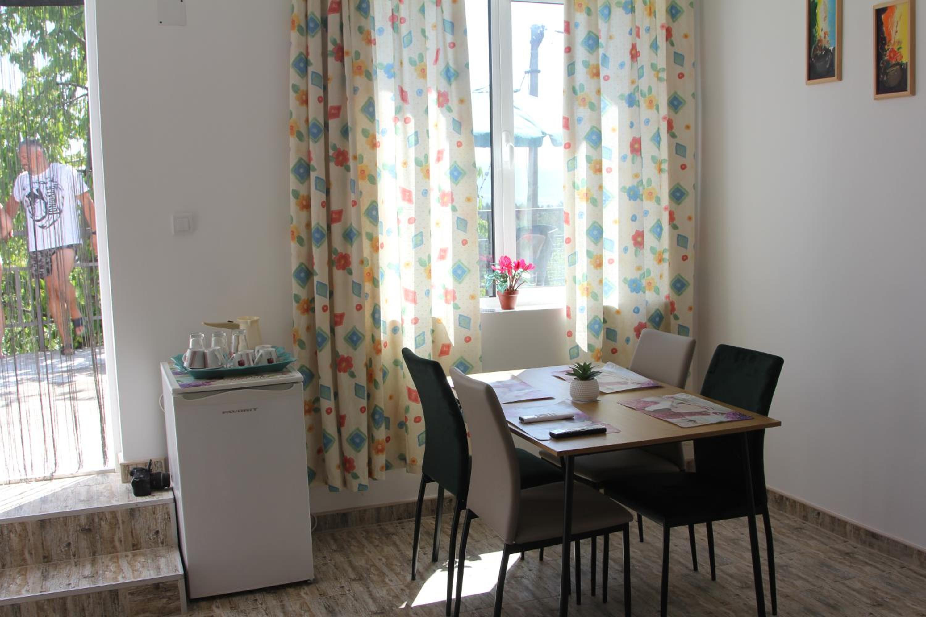 Apartmani Borovi