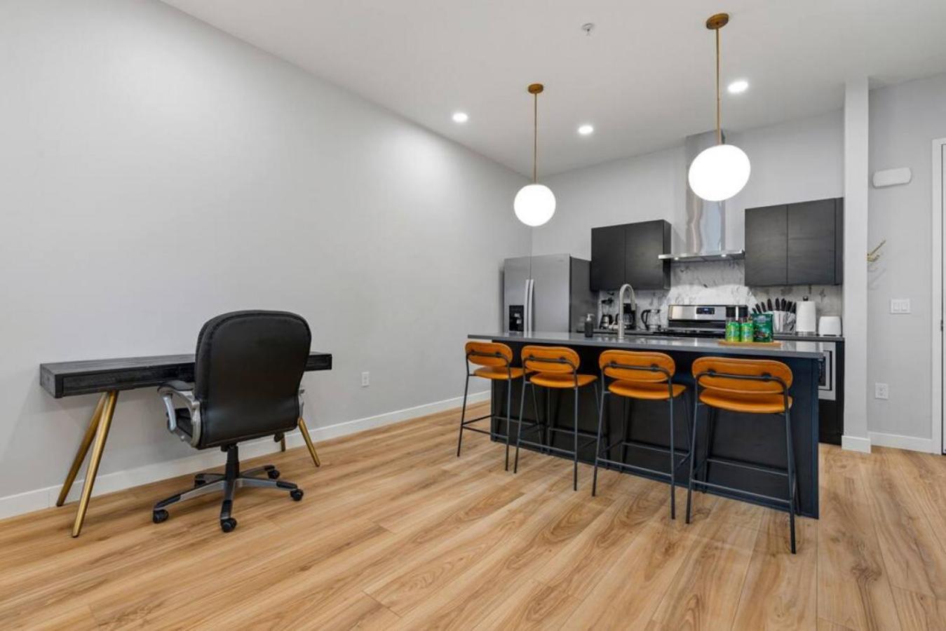 Prime location - downtown SLC apt - ALL NEW view 2