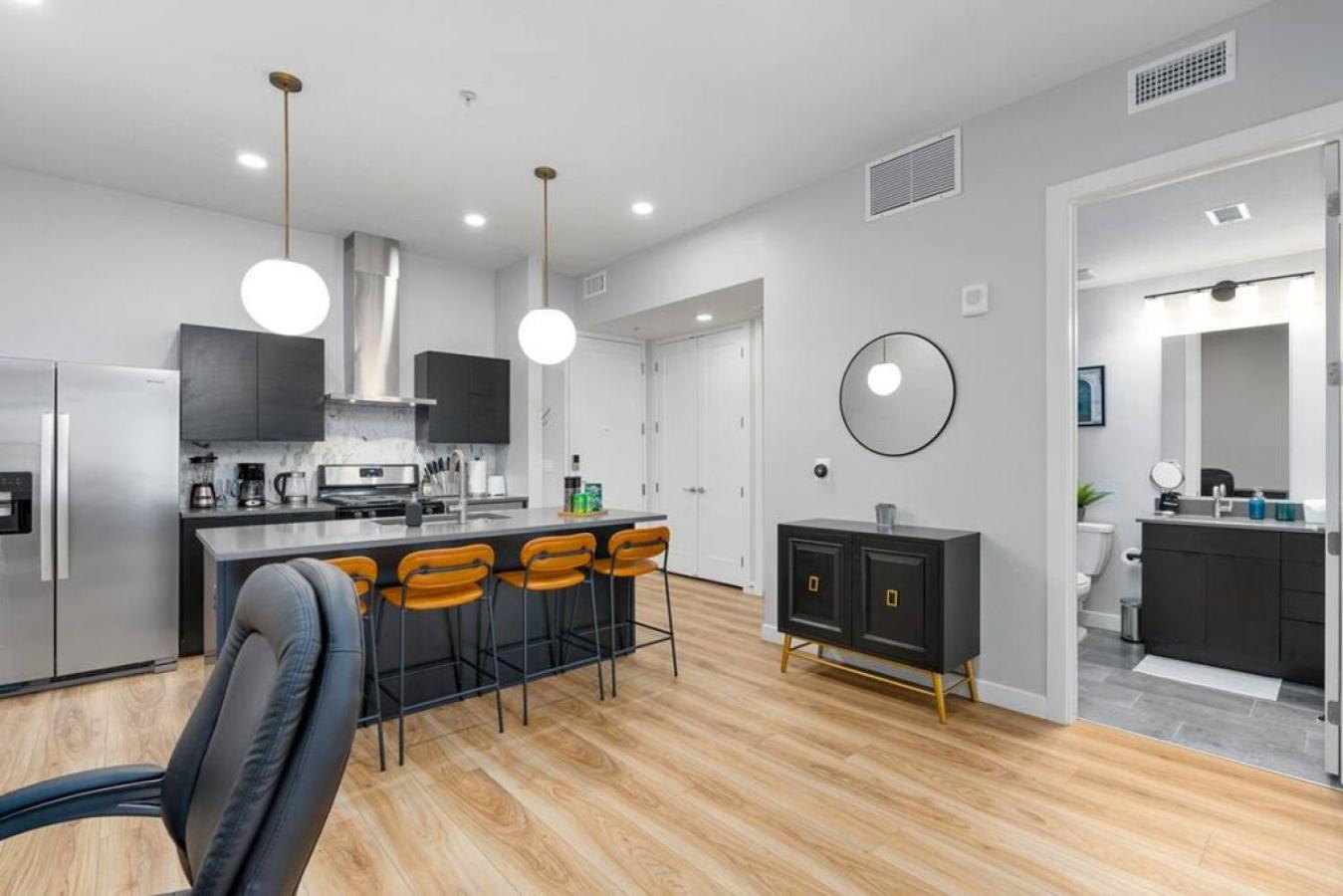 Prime location - downtown SLC apt - ALL NEW view 3