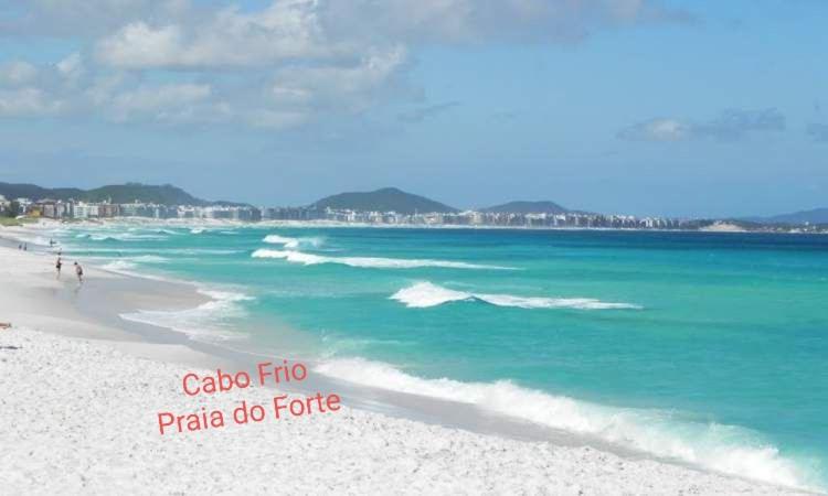 2 qrtos 1quadra da PRAIA DO FORTE com GARAGEM, Varanda, elevador, frente rua com vista livre