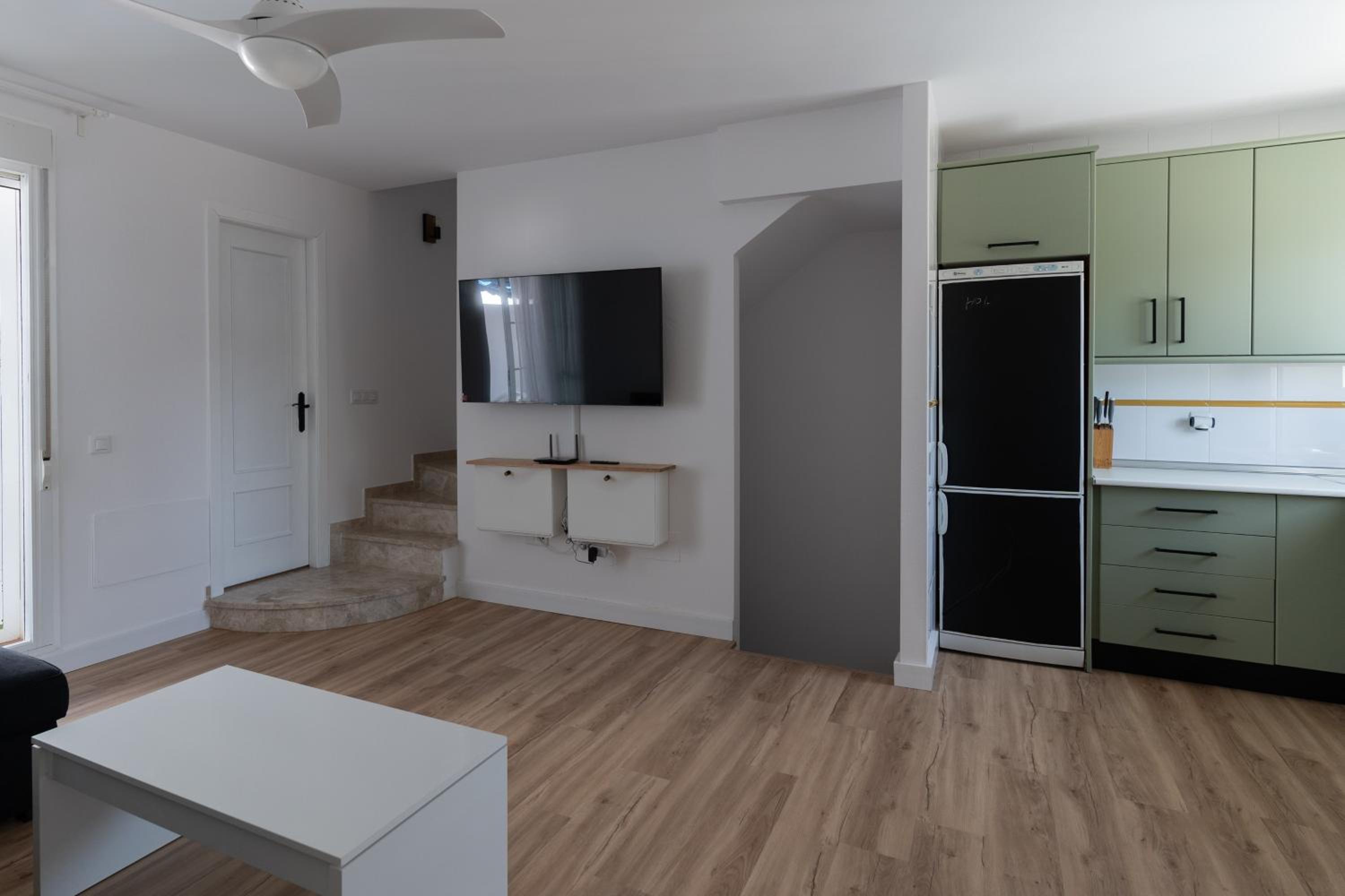 Dúplex con terraza y piscina