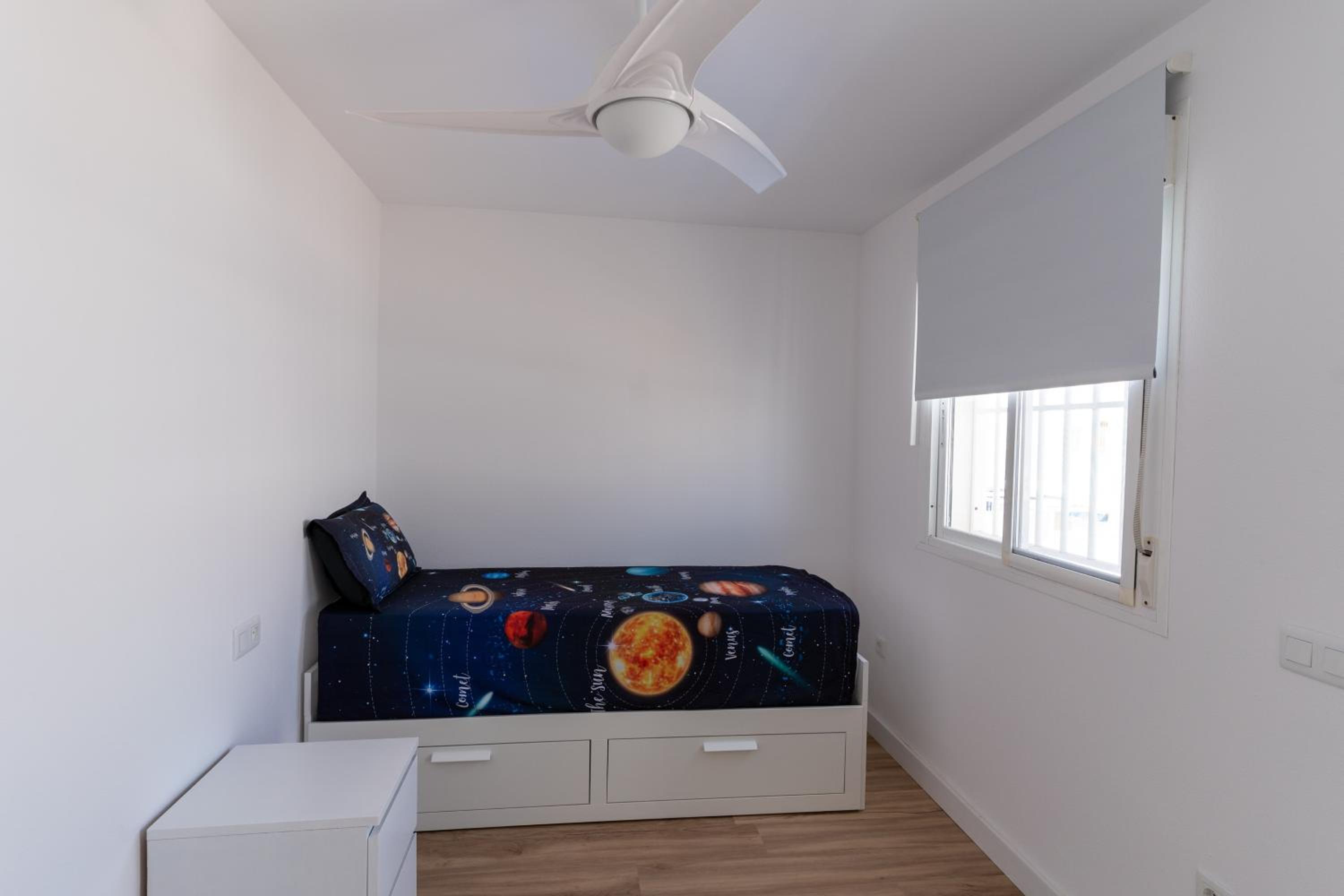 Dúplex con terraza y piscina
