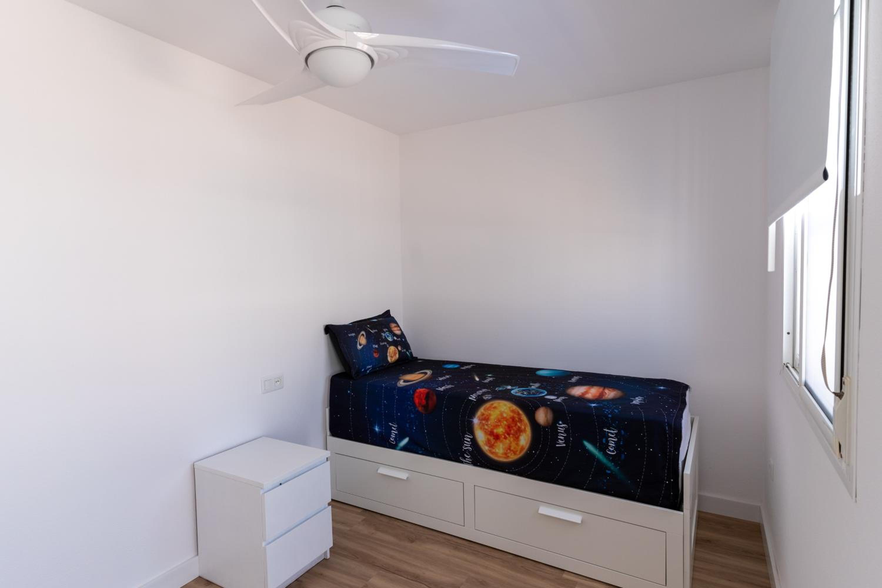 Dúplex con terraza y piscina