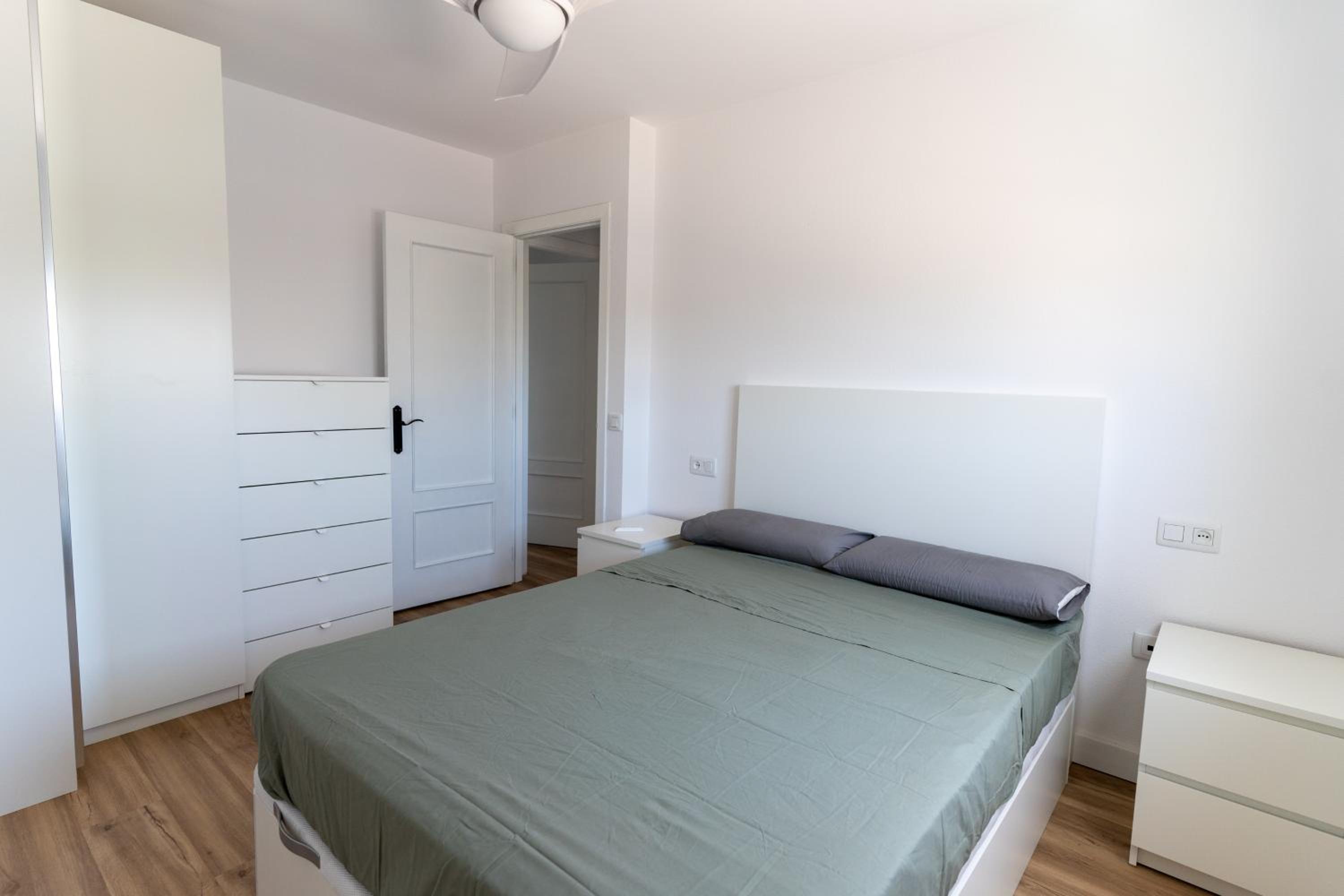 Dúplex con terraza y piscina