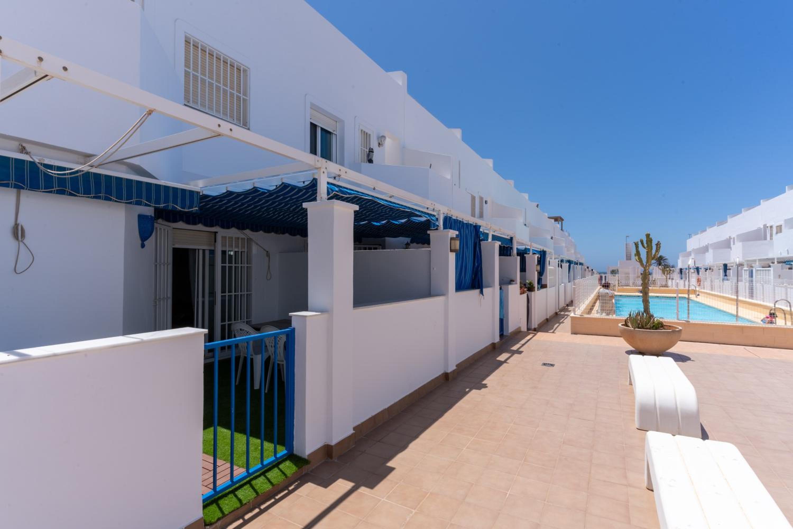 Dúplex con terraza y piscina