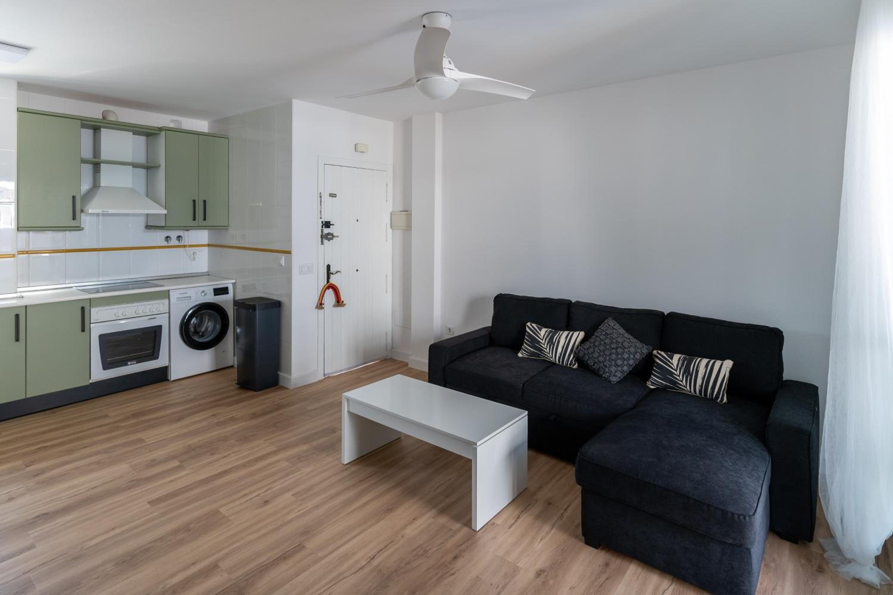 Dúplex con terraza y piscina