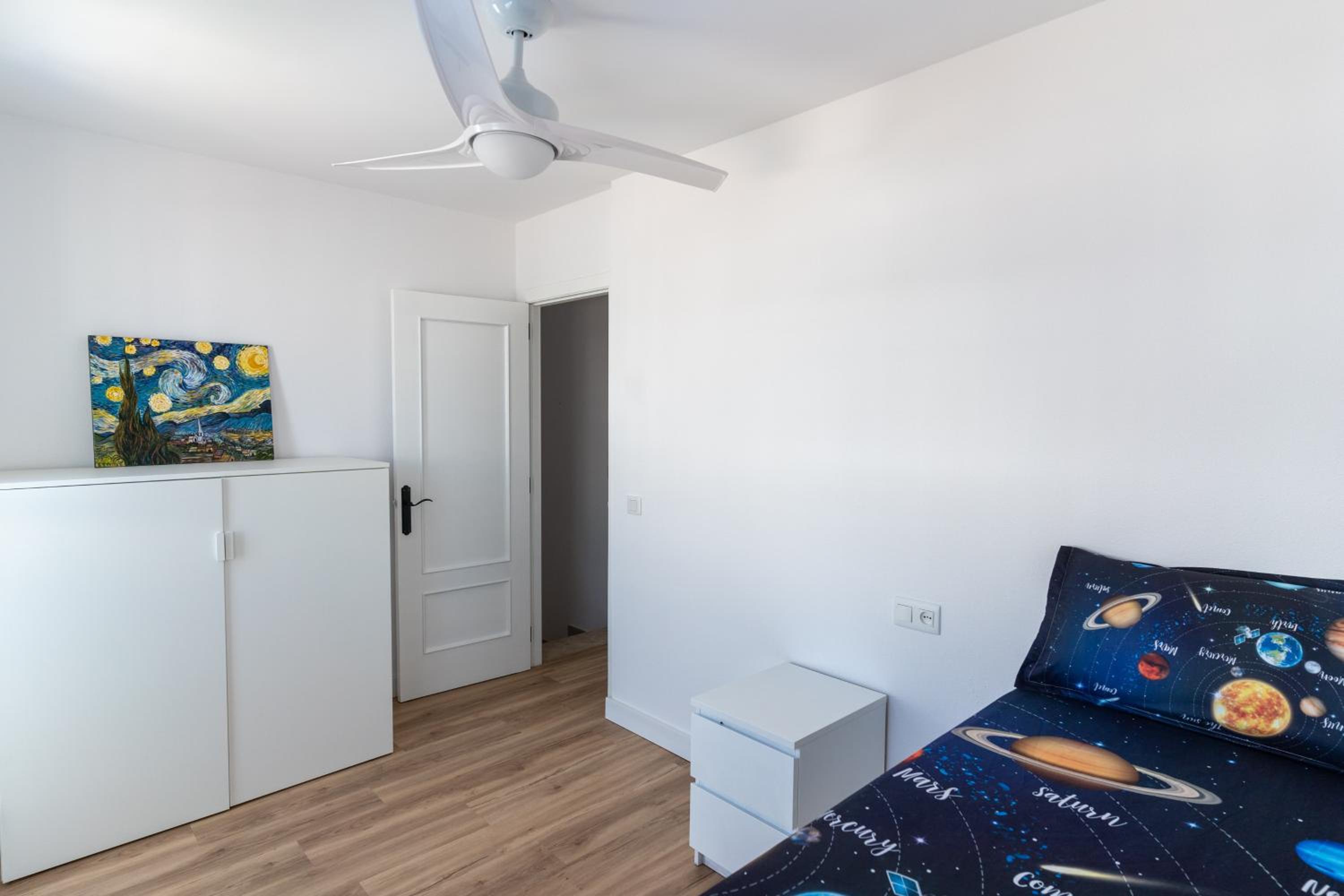 Dúplex con terraza y piscina