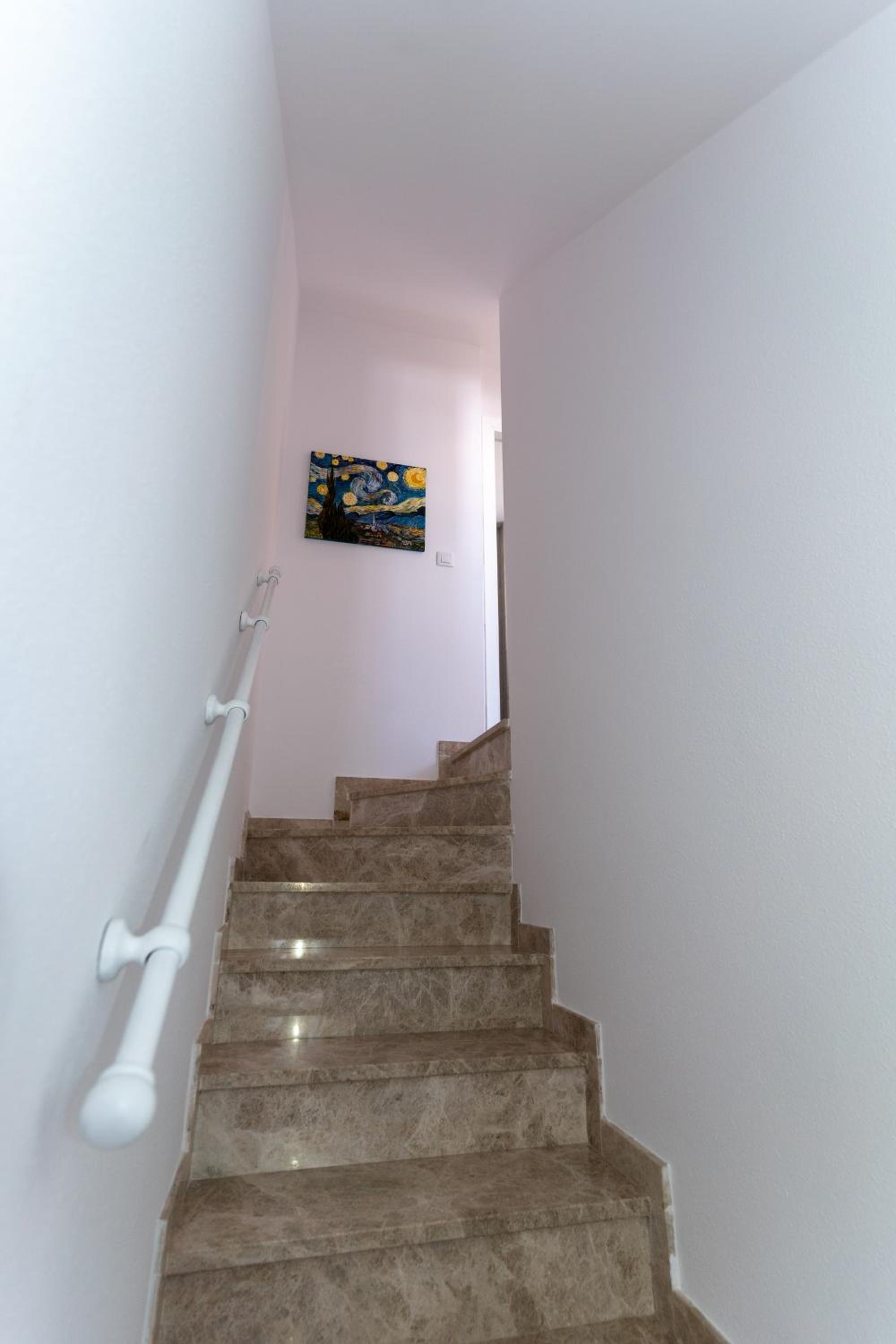 Dúplex con terraza y piscina
