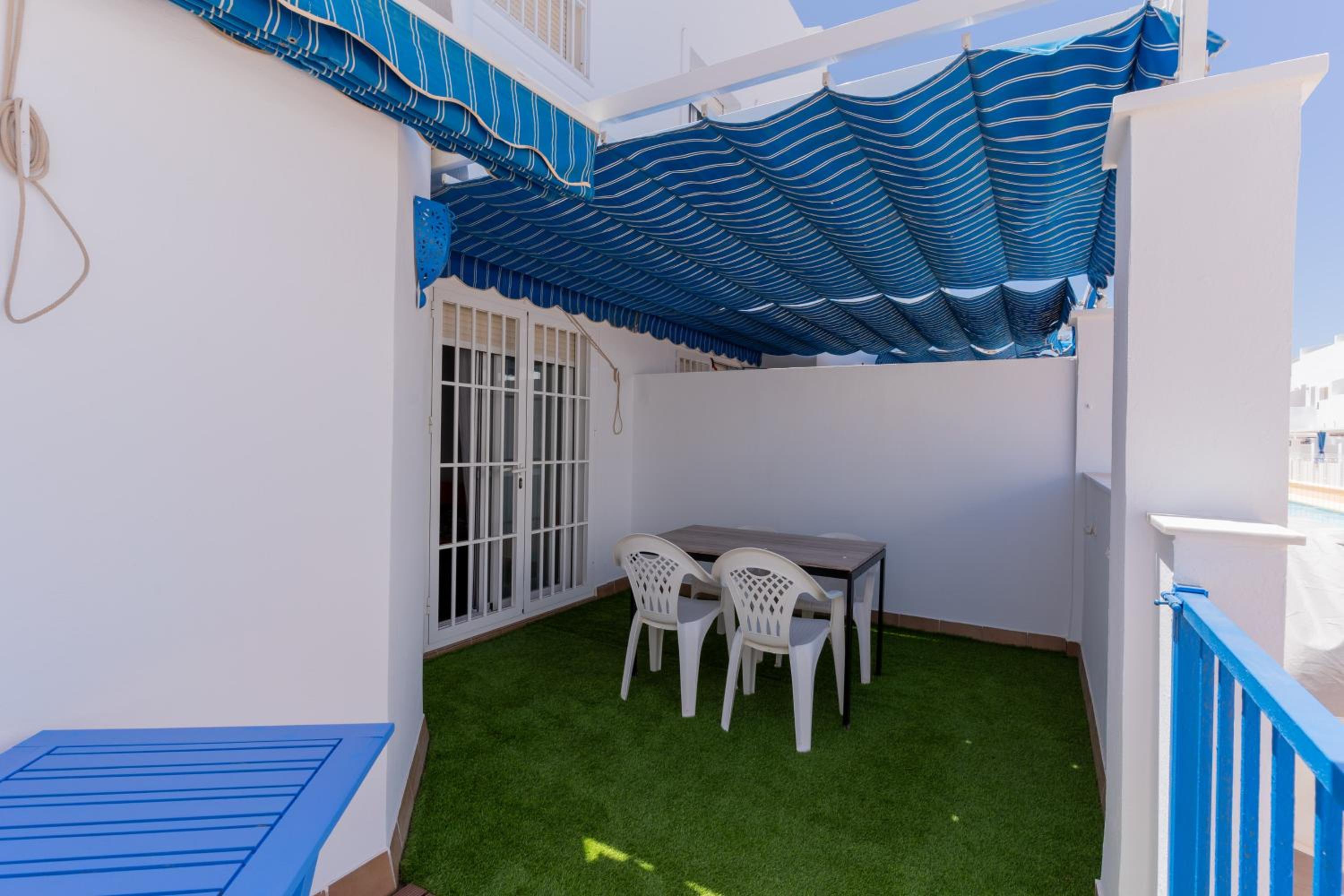 Dúplex con terraza y piscina
