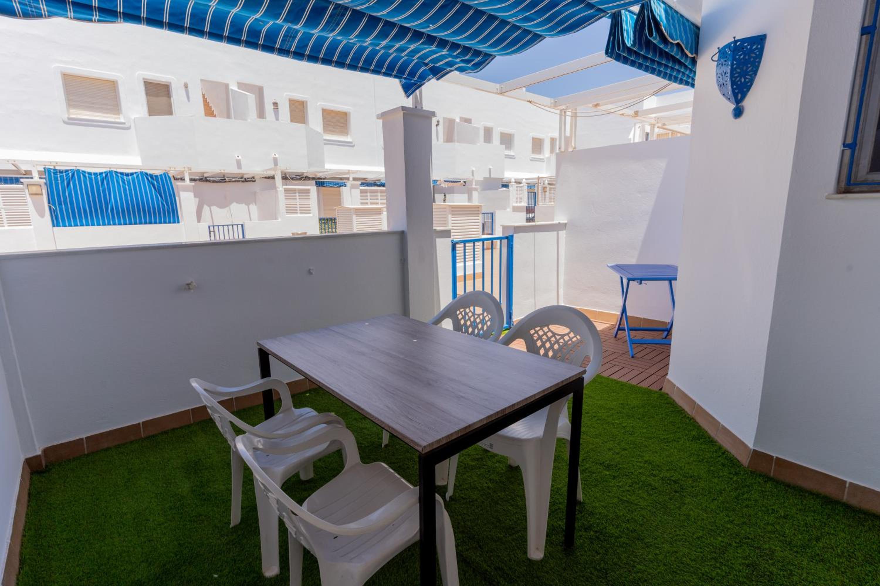 Dúplex con terraza y piscina