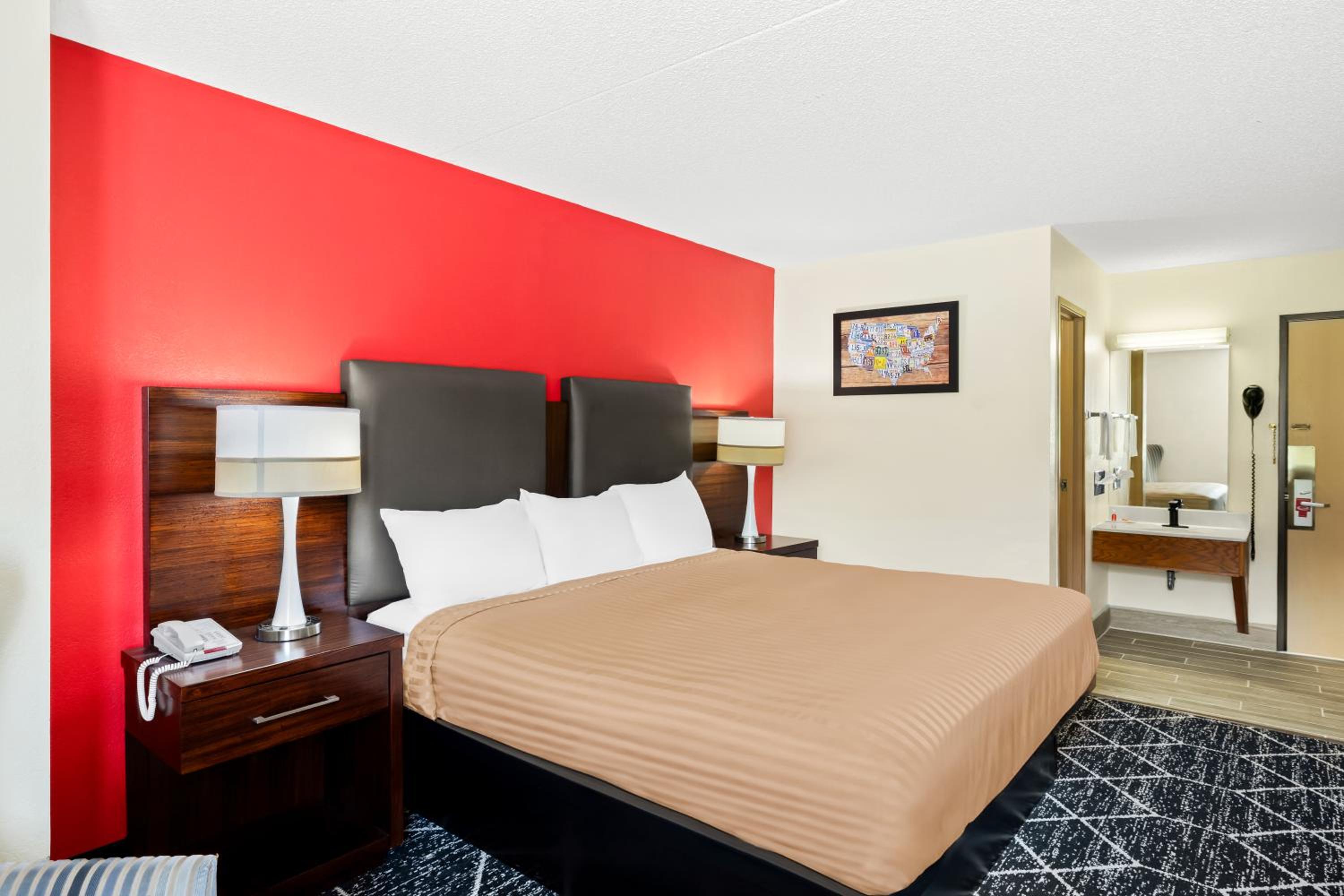 Emporia Vacations - Econo Lodge - Property Image 23