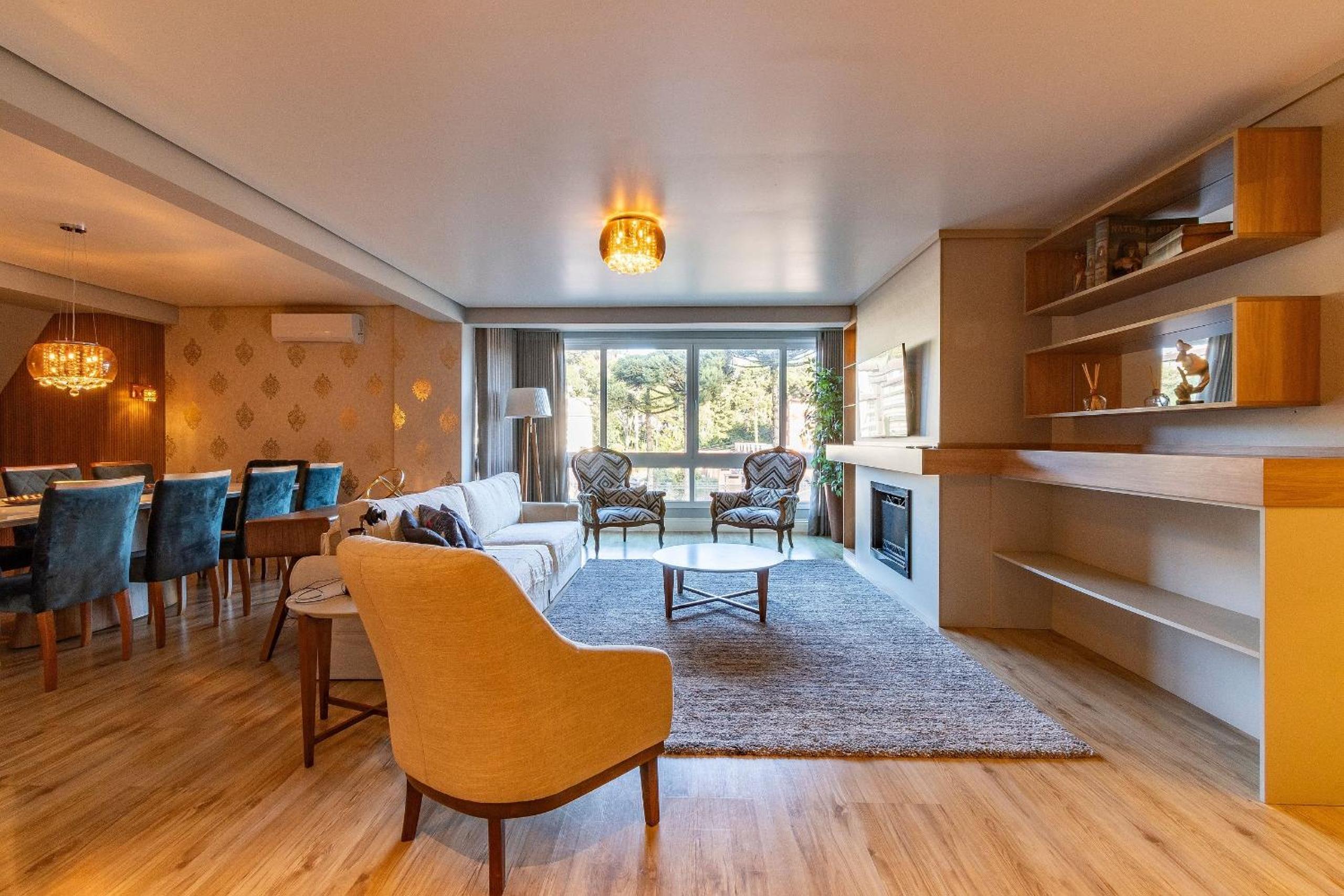 A apenas 300 mts da Rua Coberta, no exclusivo Via Florida