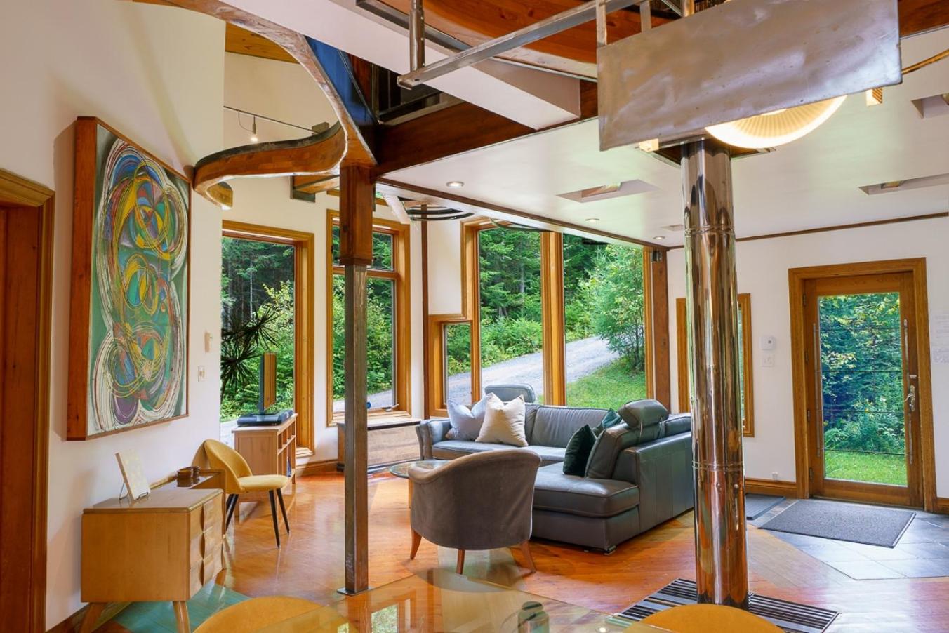 Le Sculptural Nature Escape, hot tub, Billiards