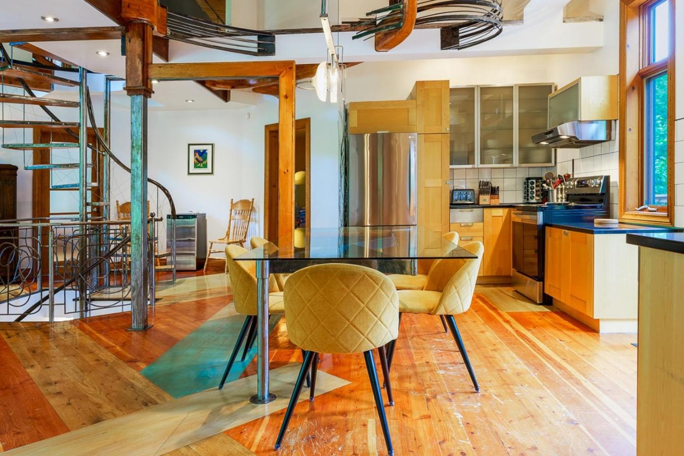 Le Sculptural Nature Escape, hot tub, Billiards