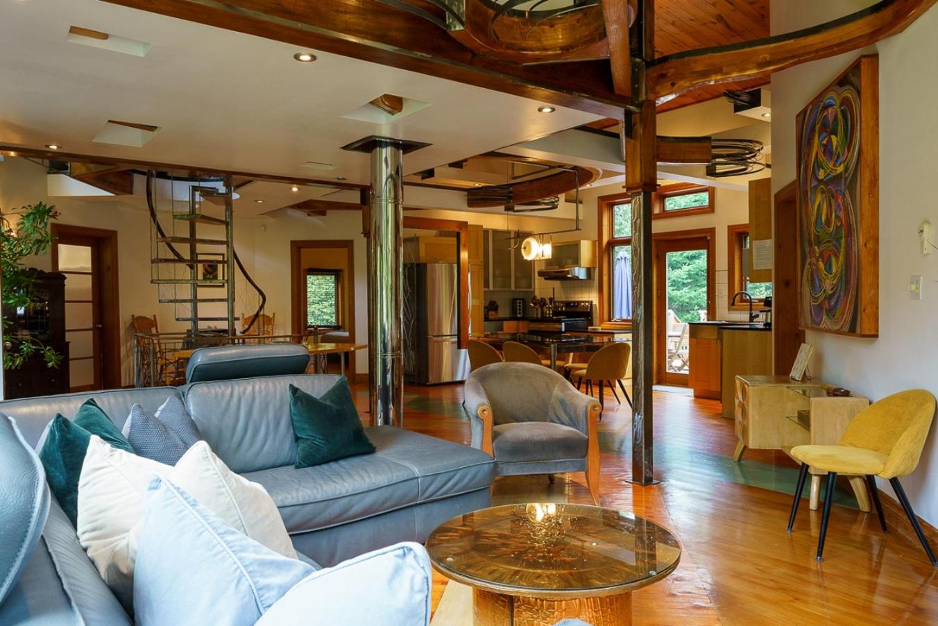 Le Sculptural Nature Escape, hot tub, Billiards