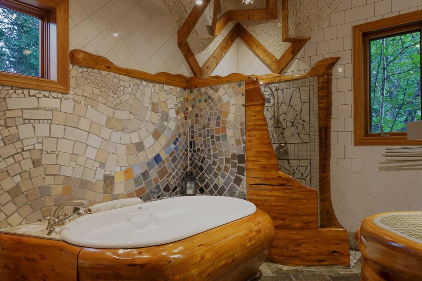 Le Sculptural Nature Escape, hot tub, Billiards