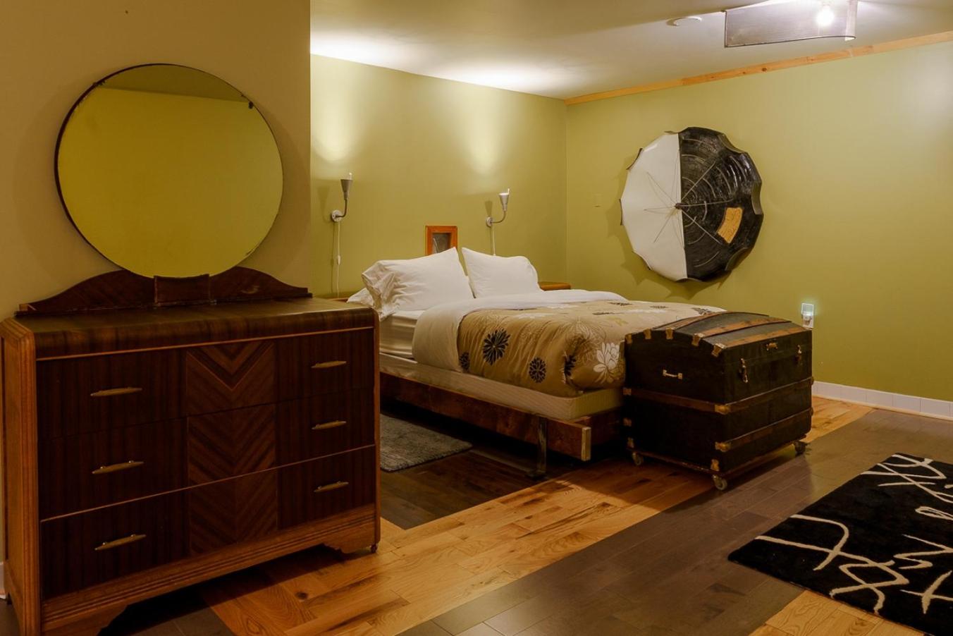 Le Sculptural Nature Escape, hot tub, Billiards