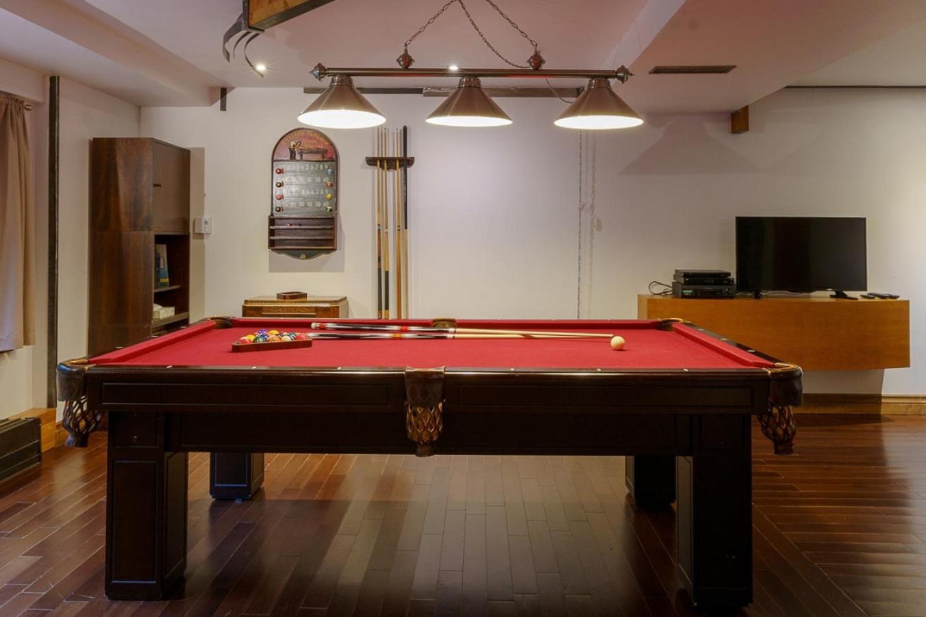 Le Sculptural Nature Escape, hot tub, Billiards