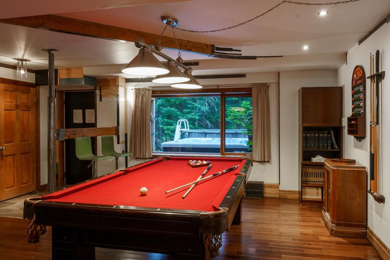 Le Sculptural Nature Escape, hot tub, Billiards