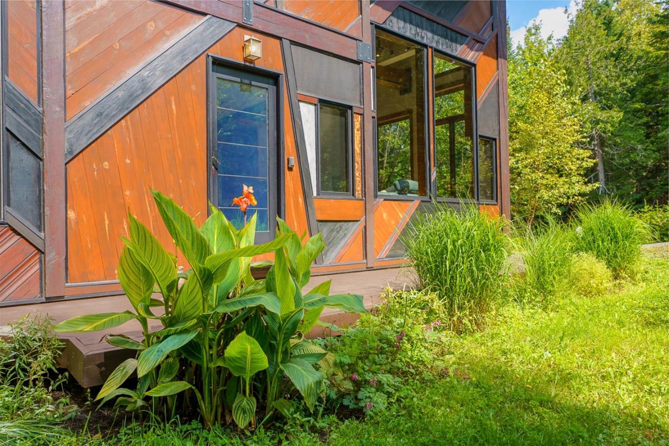 Le Sculptural Nature Escape, hot tub, Billiards