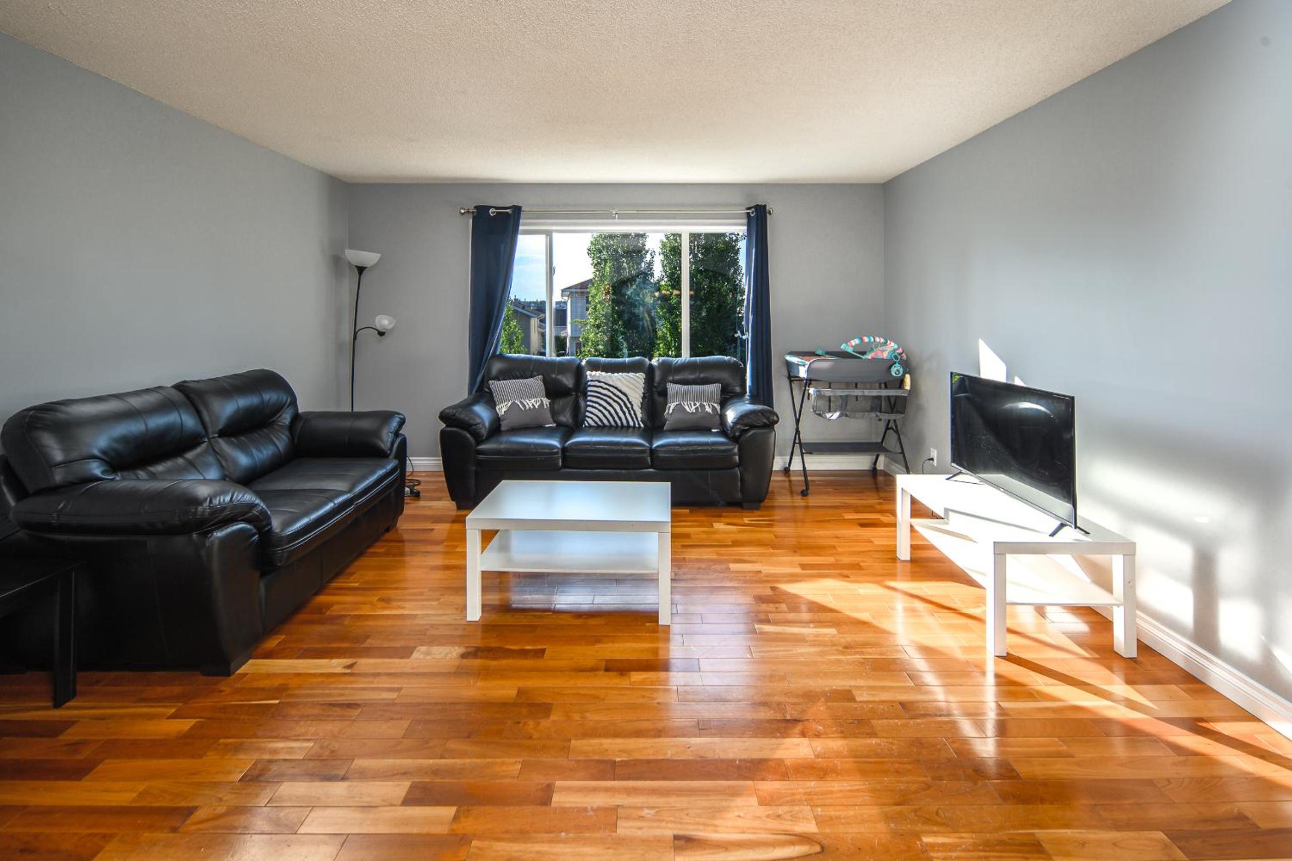 3BR3BA House with AC Pets OK