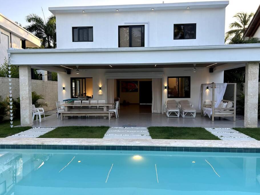Villa Antonia - Housekeeping - Private Pool - Exclusive Beach Community