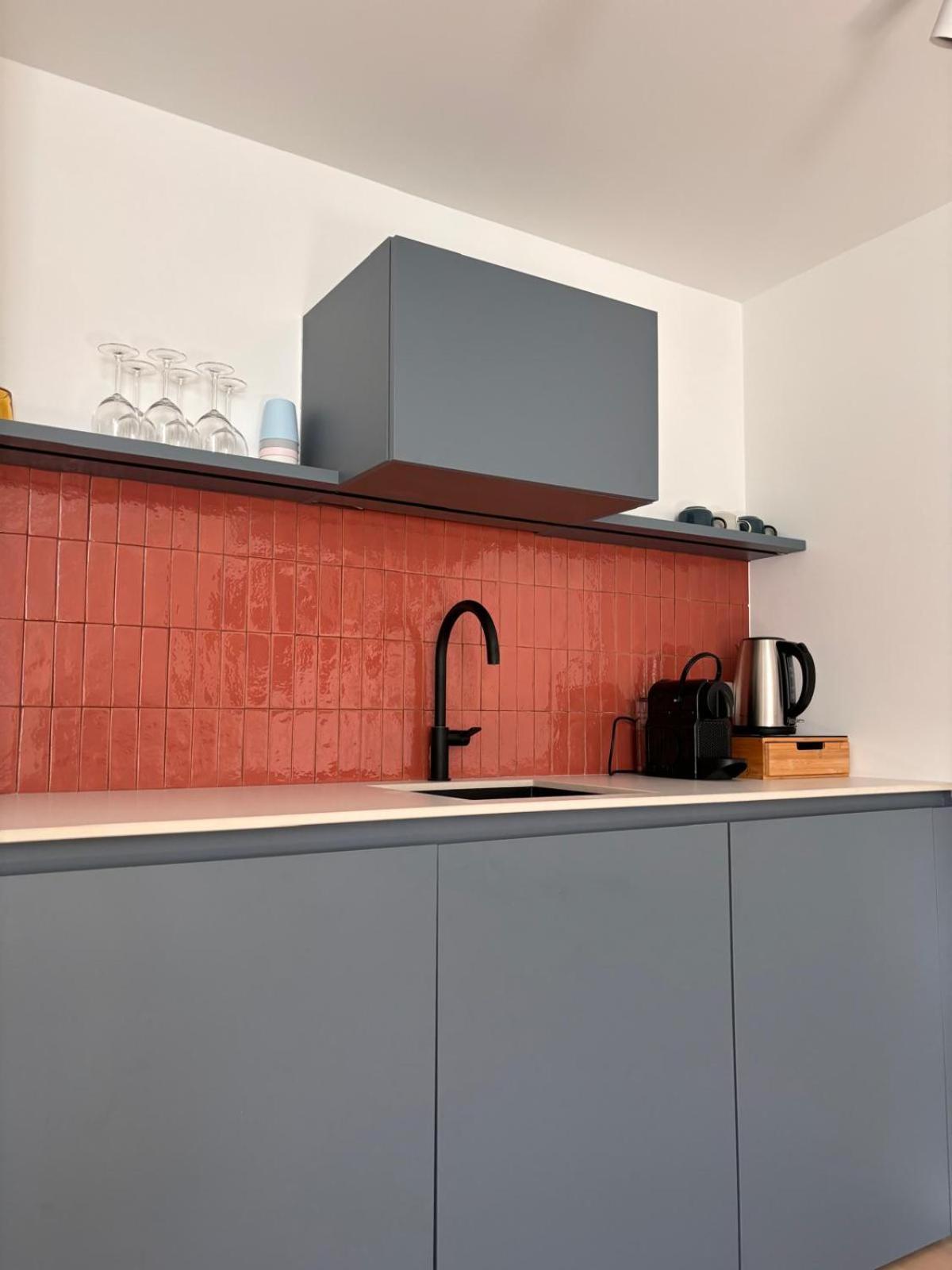 Business Accommodation 'Flow Living' Nomad