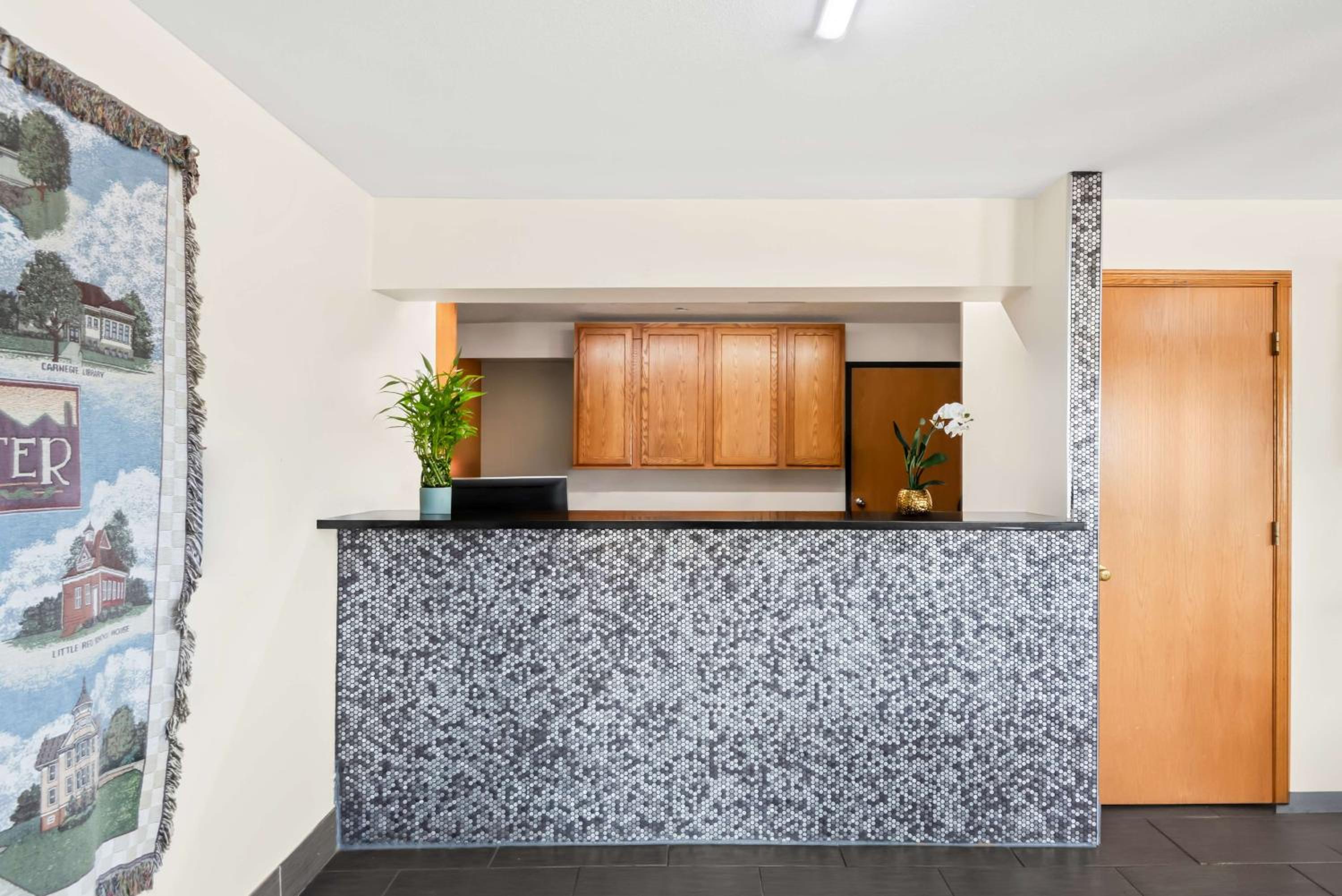 SureStay Hotel by Best Western Manchester view 5