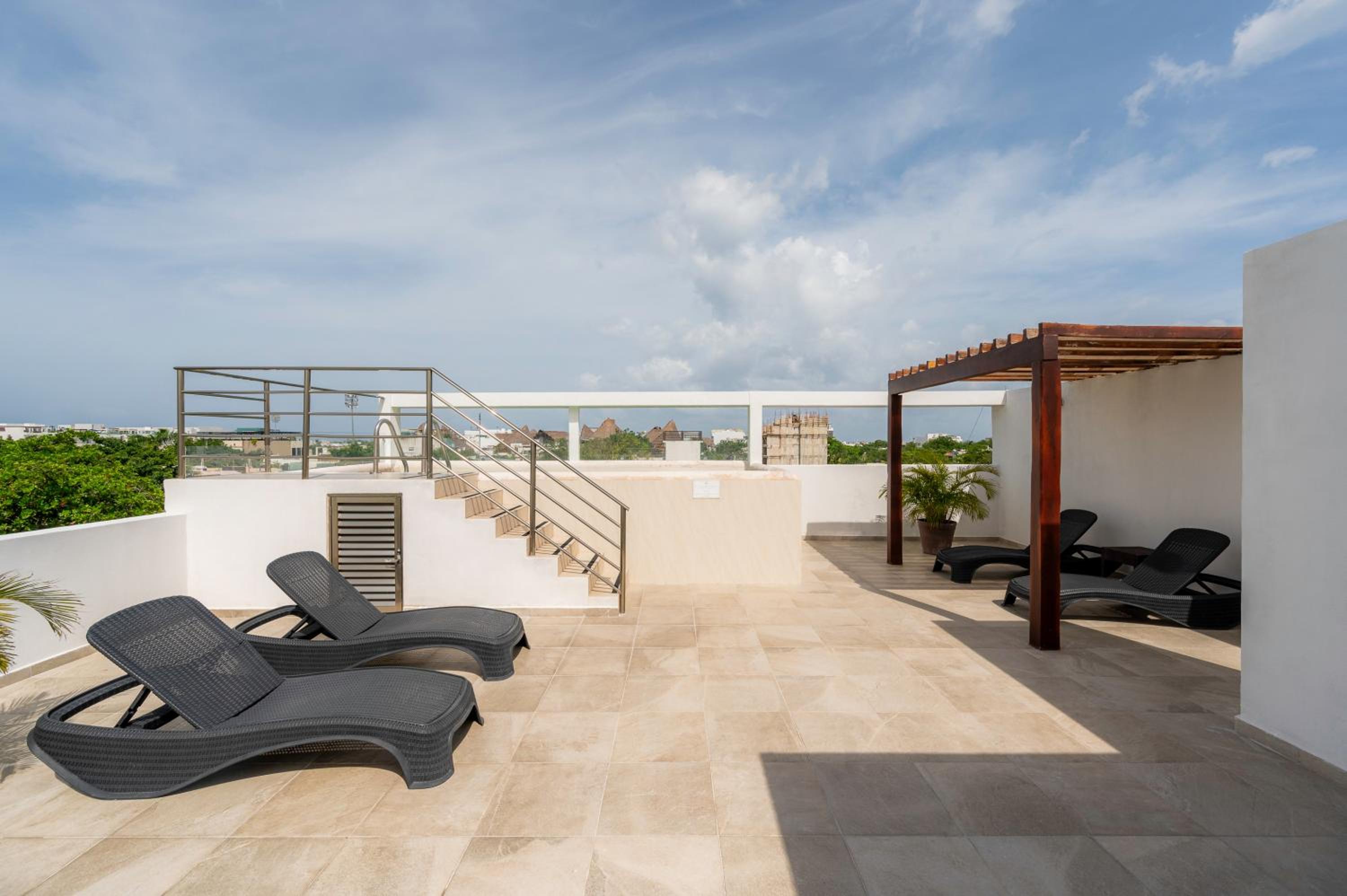 Edén en las alturas Apartamento con terraza y piscina privada view 4