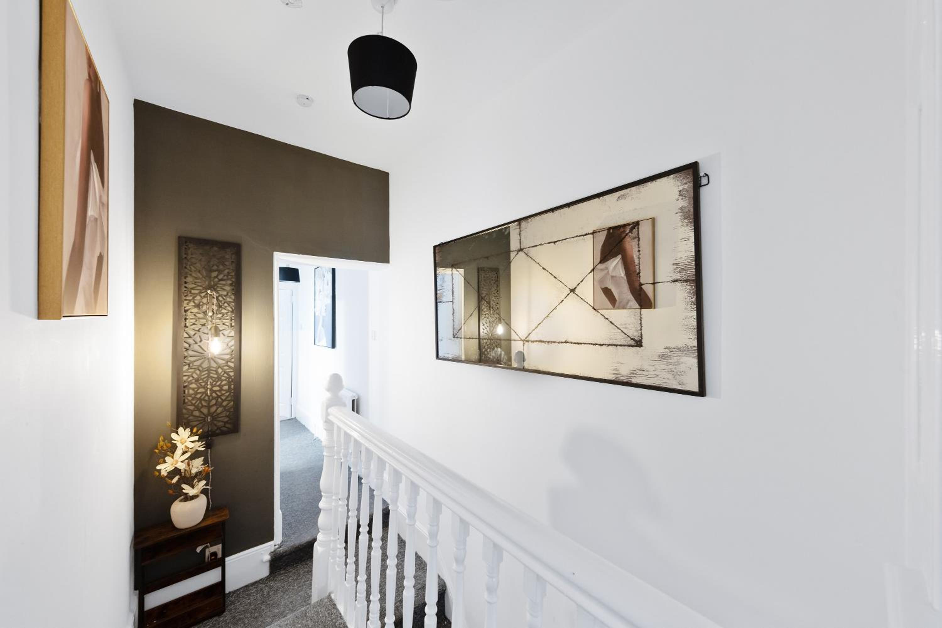 2 bedroom In The Heart of Medway view 2