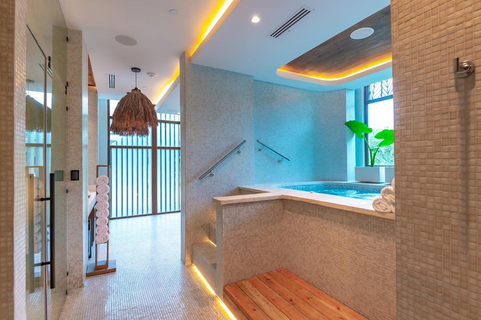 Kimpton - Grand Roatan Resort and Spa - Photo 43