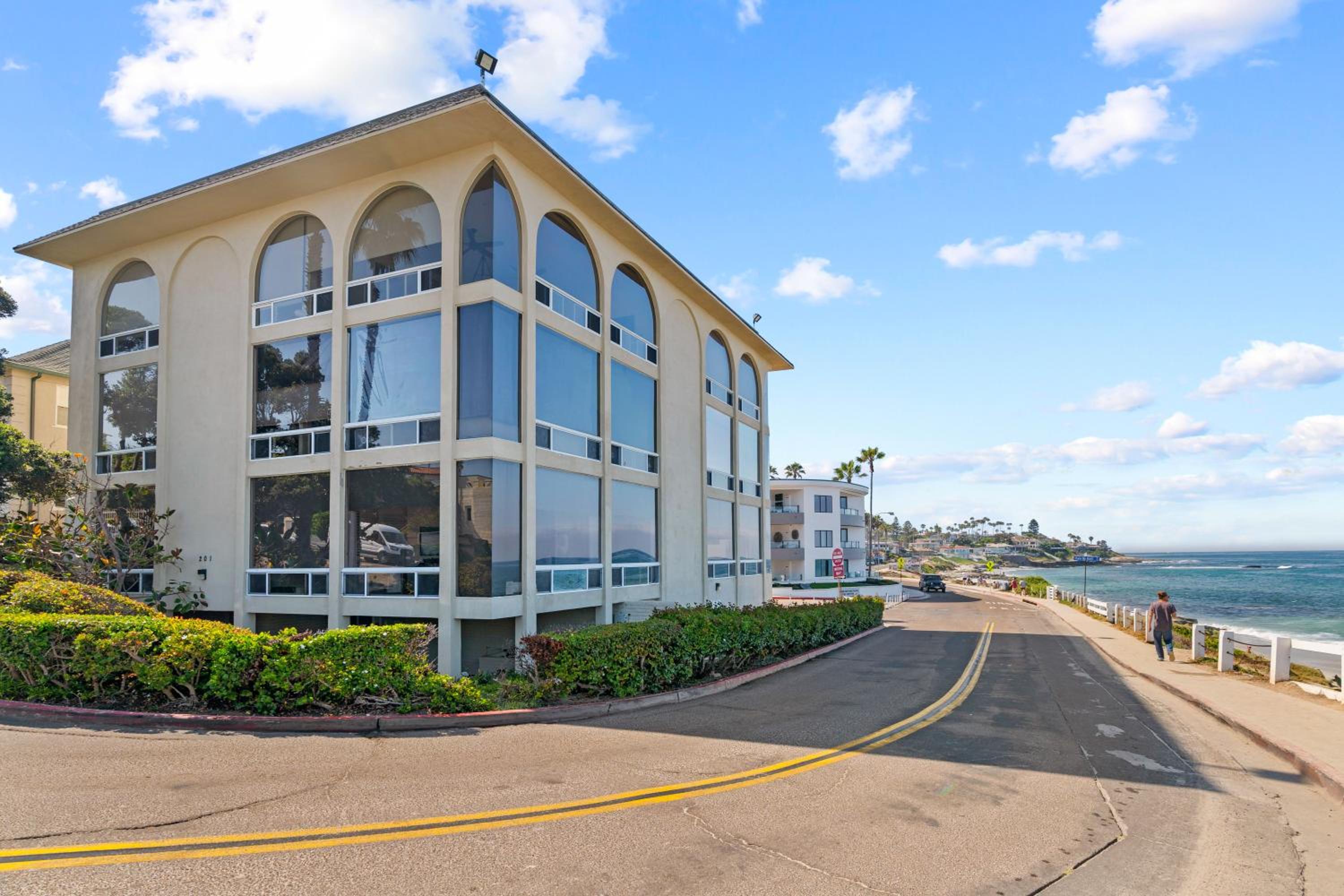 Jewel of La Jolla view 3