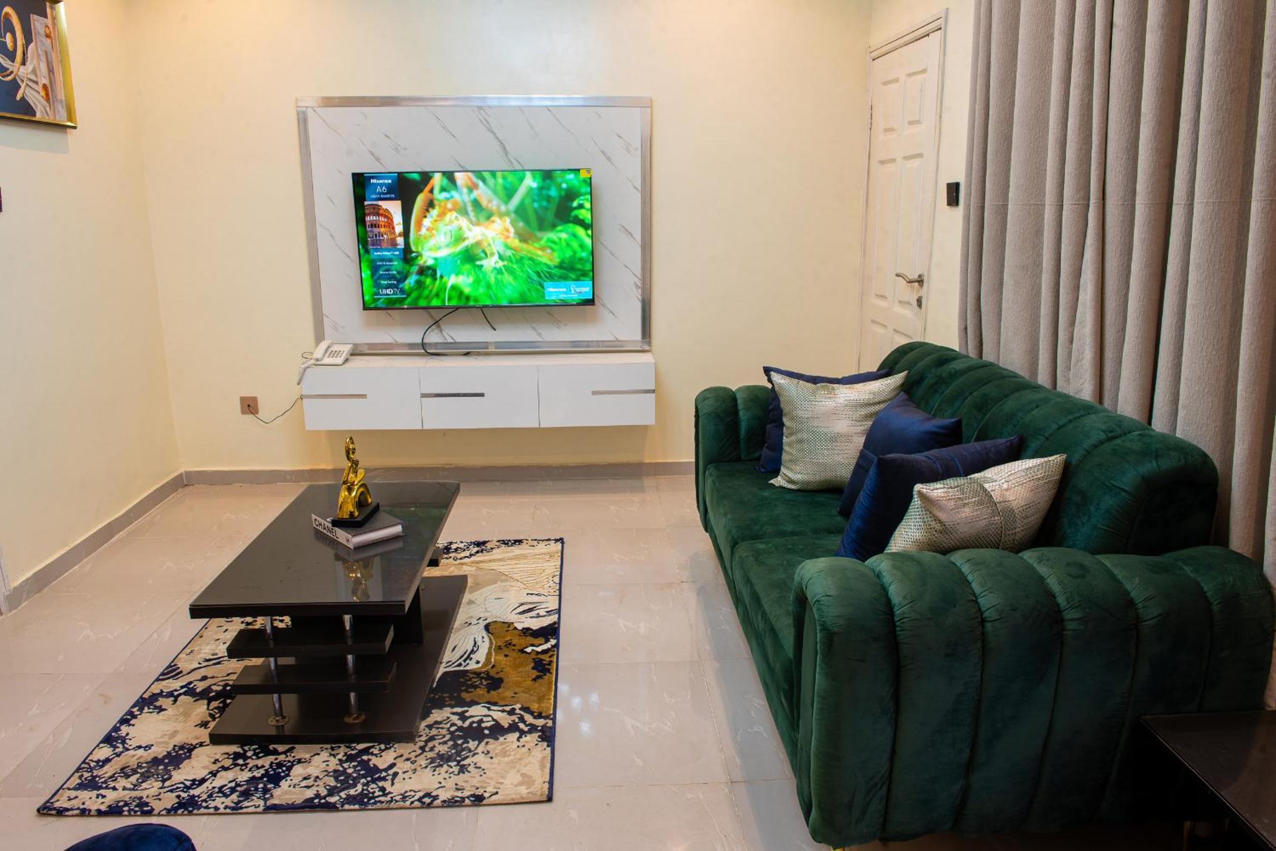 Advena Apartments