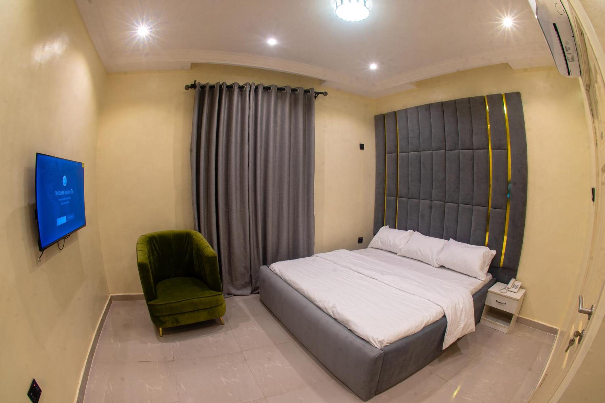 Advena Apartments