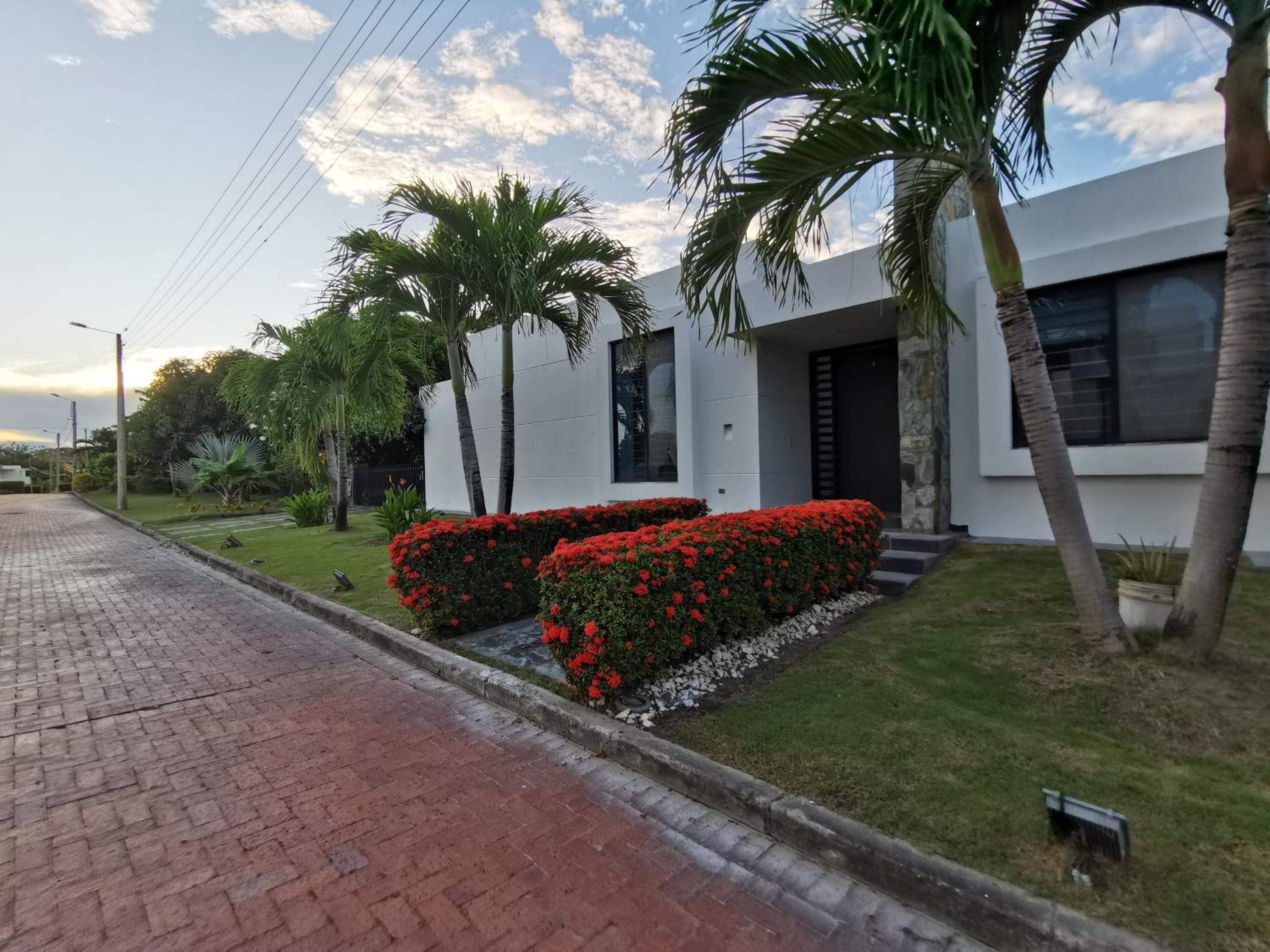 Casa condominio santa ana