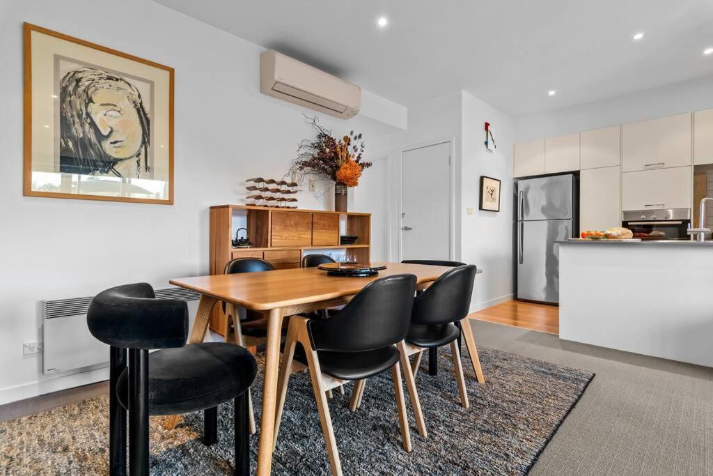 Port Melb Penthouse Resort 2BR 2PoolsSpaGym