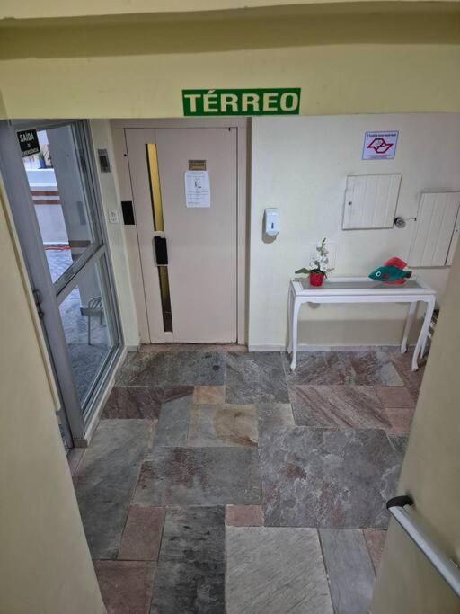 Ap varanda área nobre Enseada