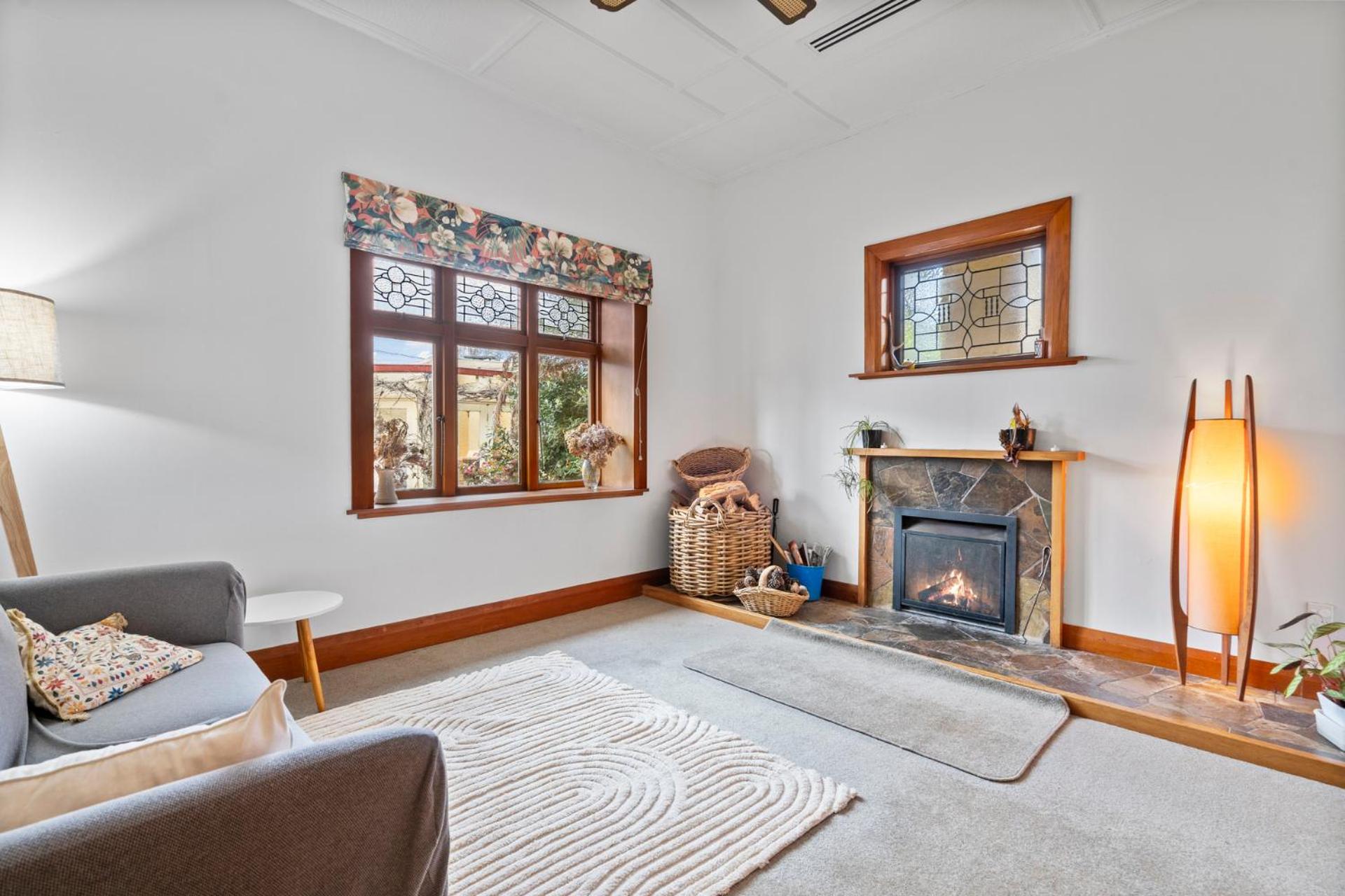 Montague Manor - Wellington Holiday Home view 3