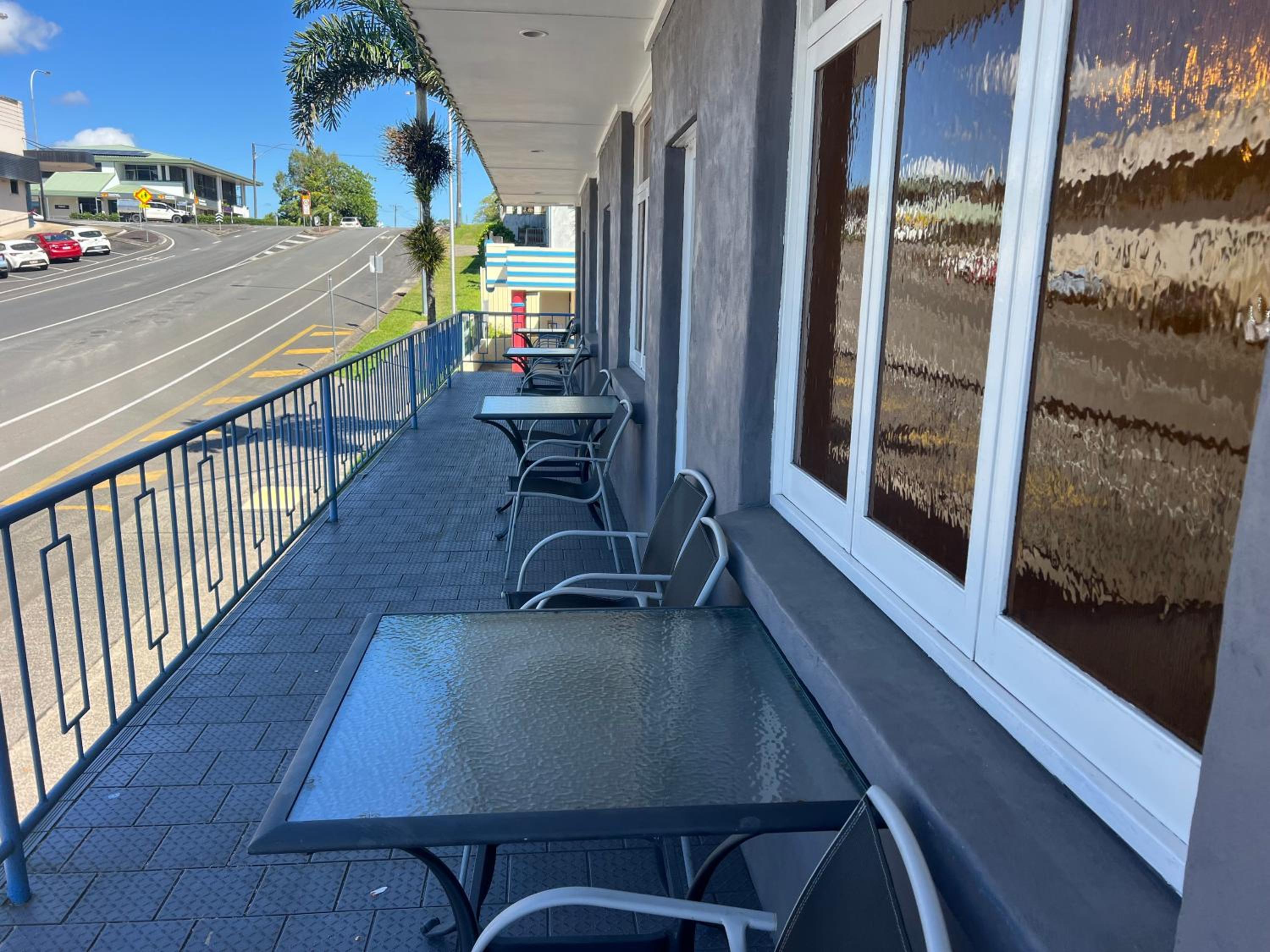 Innisfail Riverfront Motel