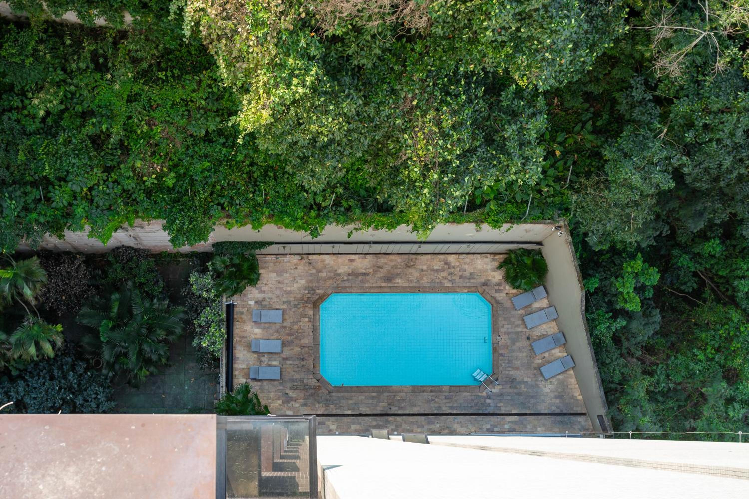 Residence Real Copacabana - 1618 - Piscina e Varanda com Vista
