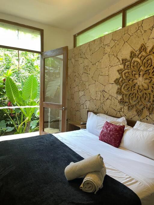 Jungle Rooftop Villa, near beach